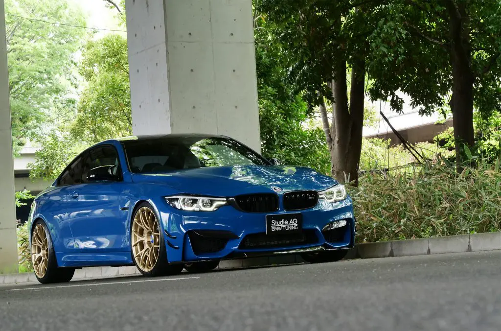 今季No.1のBMW F82M4はHeritage/日本15台限定ラグナセカブルー+