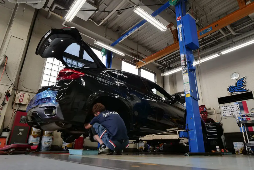 BMW F16 X6の足元に変化！KW V3で次なるステージへ。まだまだワクワク