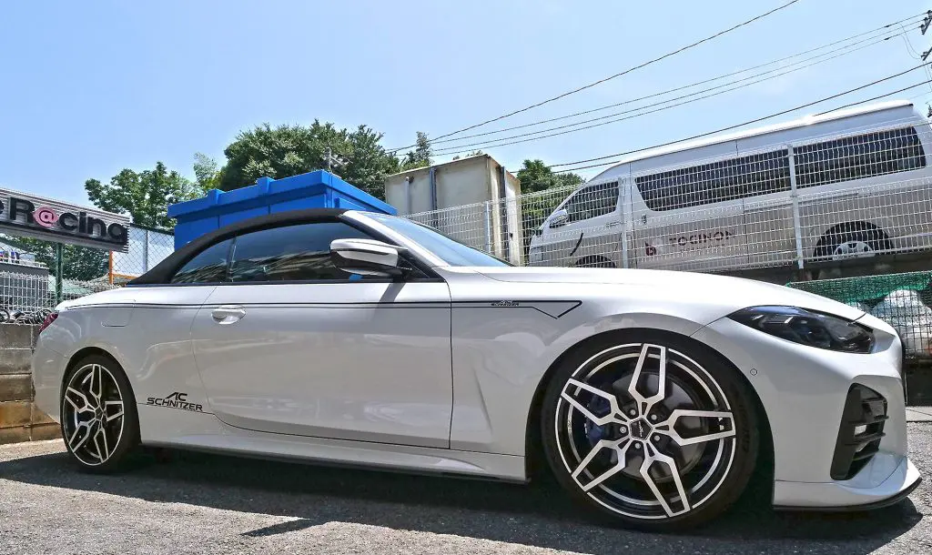 AC SCHNITZERのデコライン、最新5シリーズ用流用でデコレートし