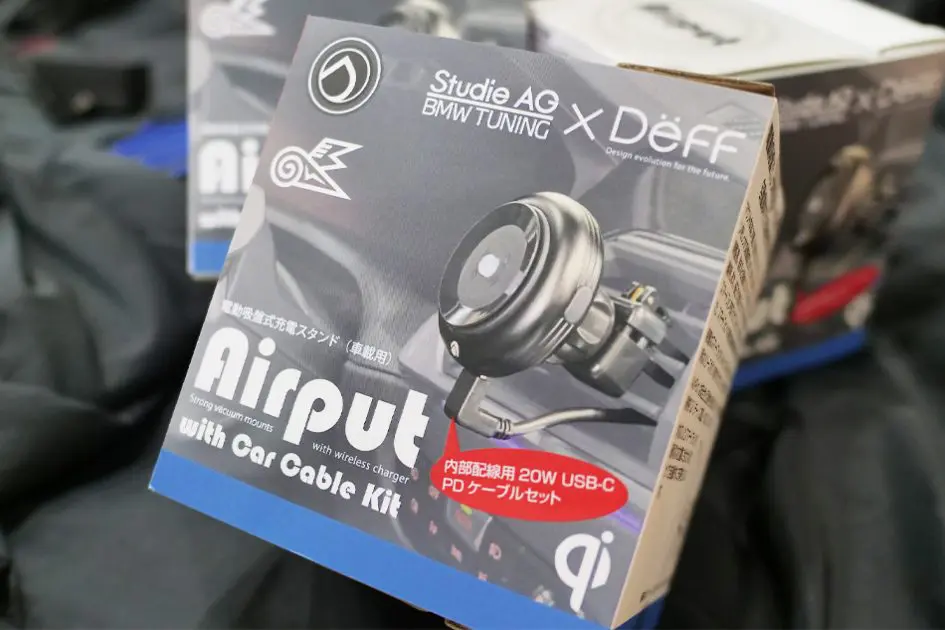 電動吸盤式充電スタンド BMW Studie AG×Deff Airput with Car Cable