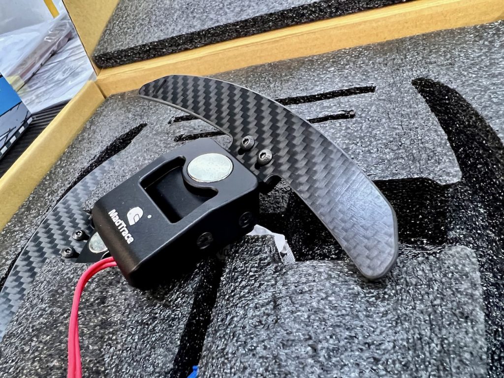 Studie_BMW_TUNING_BMW_JP_Magnetic_Paddles_IMG_2638.jpg