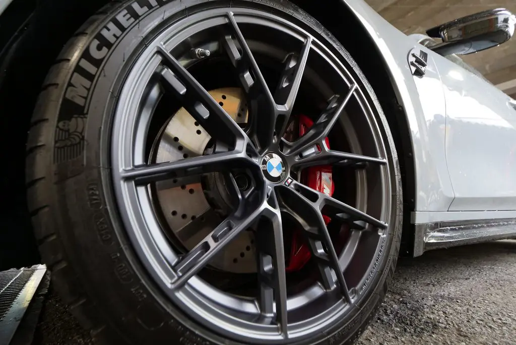 活発なMモデルにM PerformanceのYスポーク・スタイリング963M