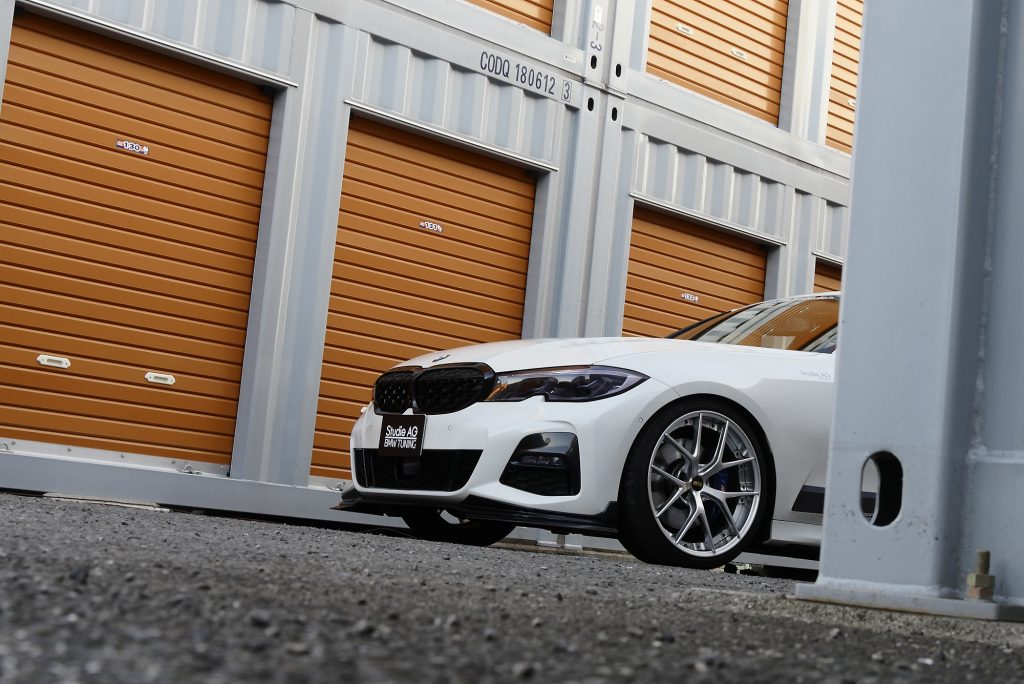 bmw_studie_ag_car_sales_event