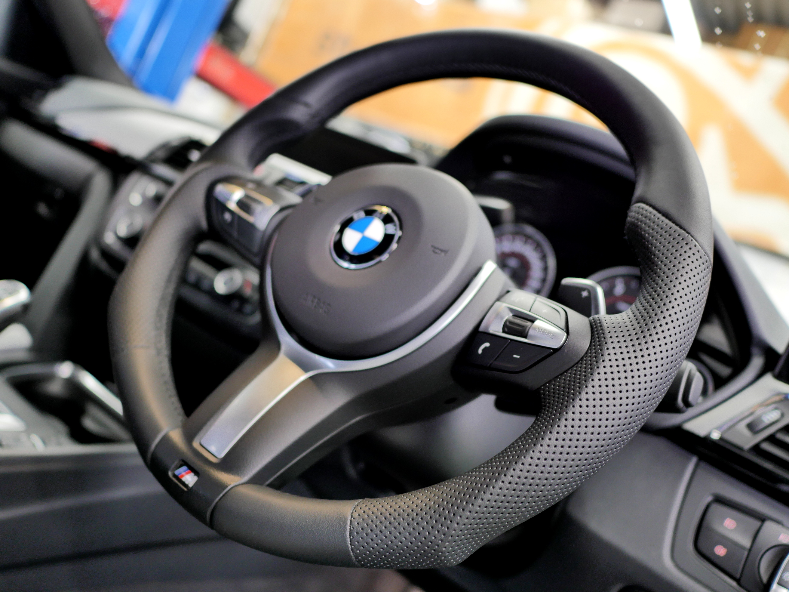 VERSPIELT-F30-Msp-leather-1.jpg
