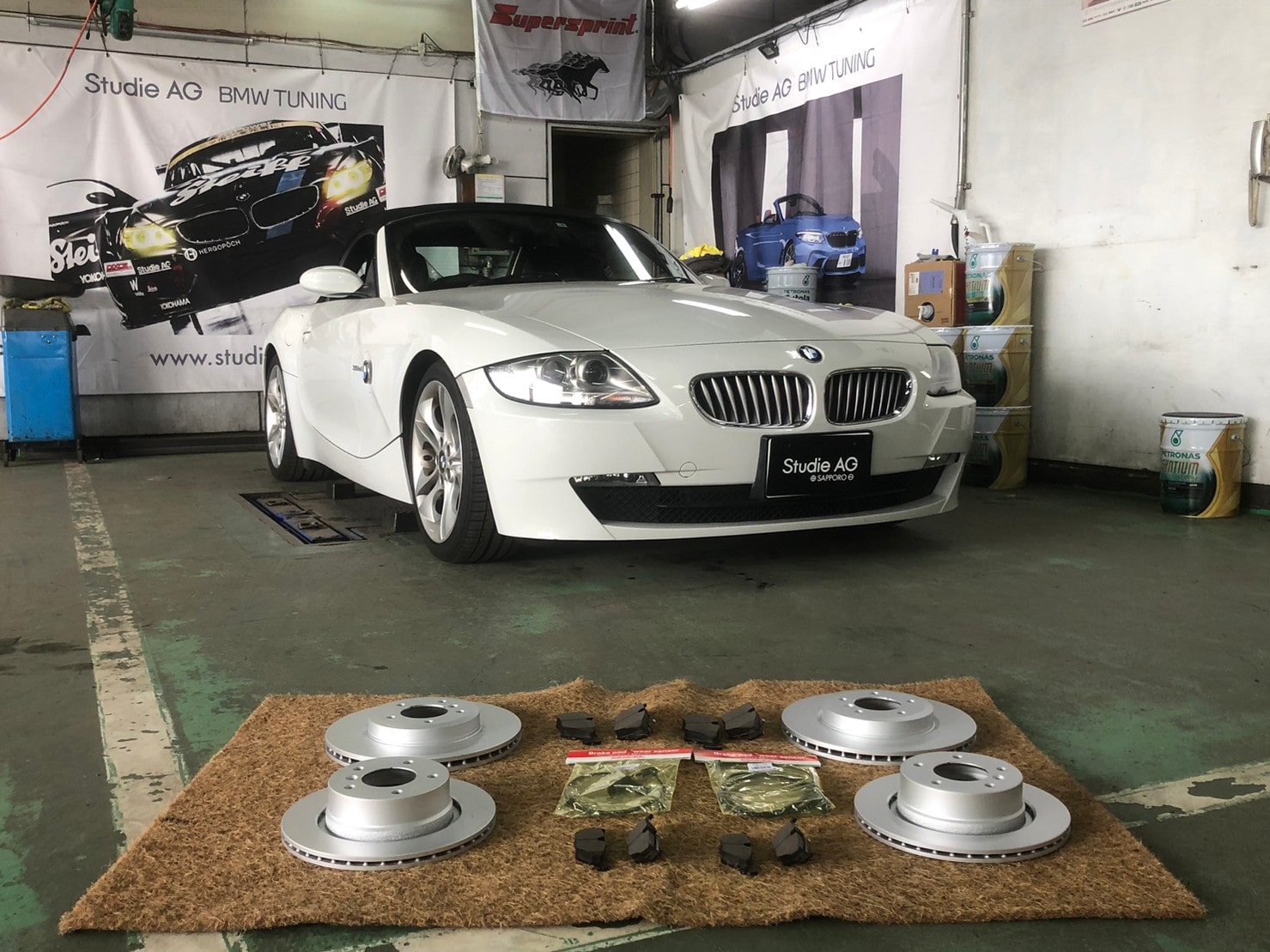 ブレーキダストの汚れから愛車のホイールを守りたいっ！BMM E89 Z4に