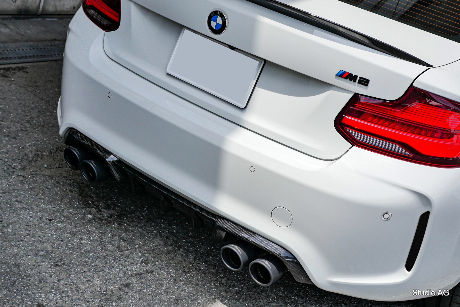 マフラーカッターという選択肢。BMW F87M2にAC SCHNITZERテール
