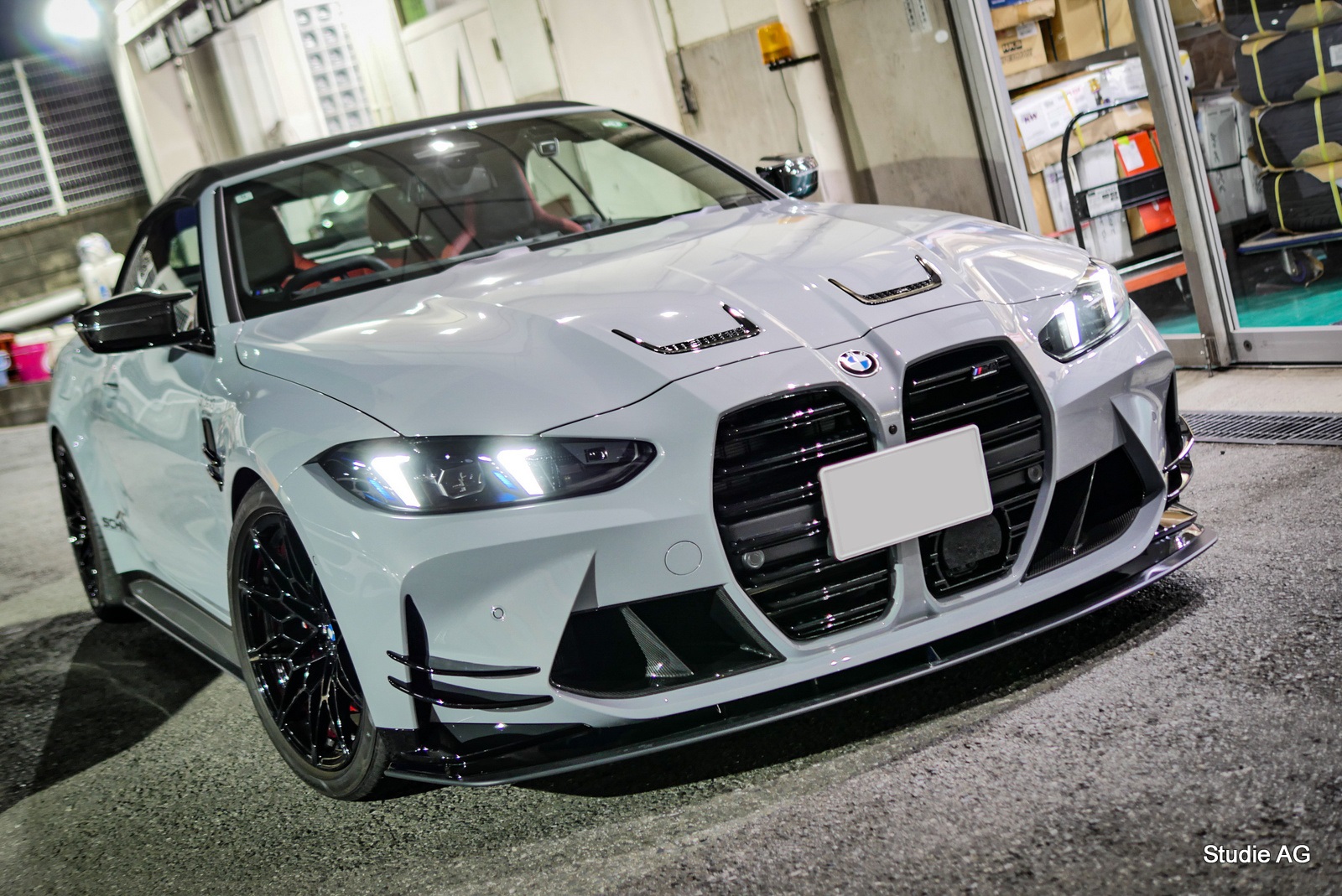 AC SCHNITZERエアロでキメキメなBMW G83 M4 Competition
