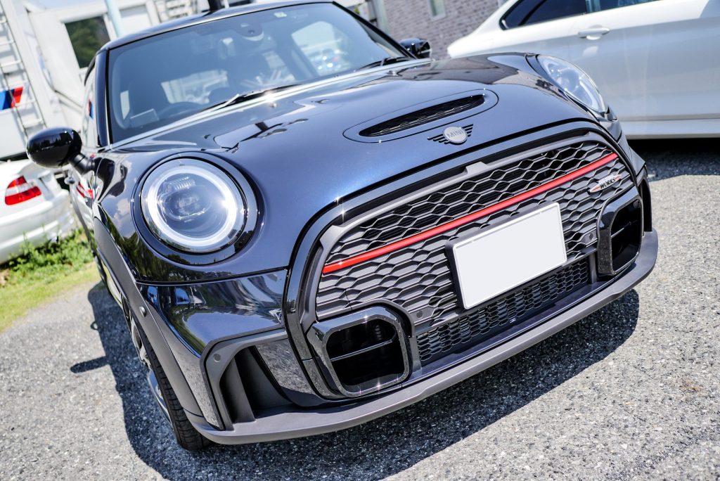 AC SCHNITZERフロントメッシュグリル MINI Lci2