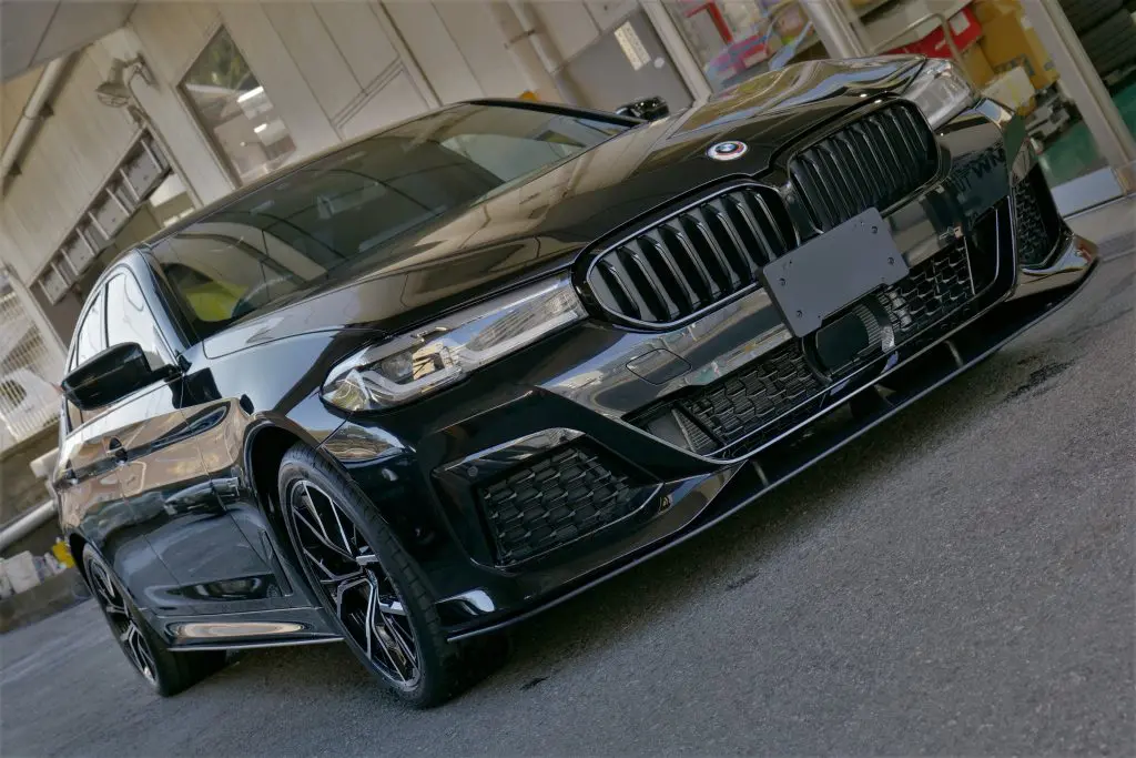BMW G30 5シリーズLCIモデルに、王道ACシュニッツァーエアロ