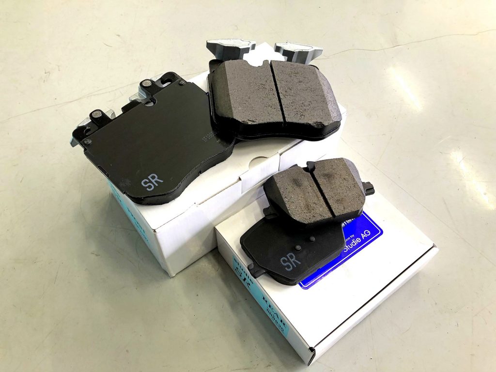 九州のBMW専門店スタディ福岡。BMW低ダストブレーキパッドと言えばスタディオリジナル低ダストパッドSR3。ブレーキダスト軽減・タッチも効きも最高です!