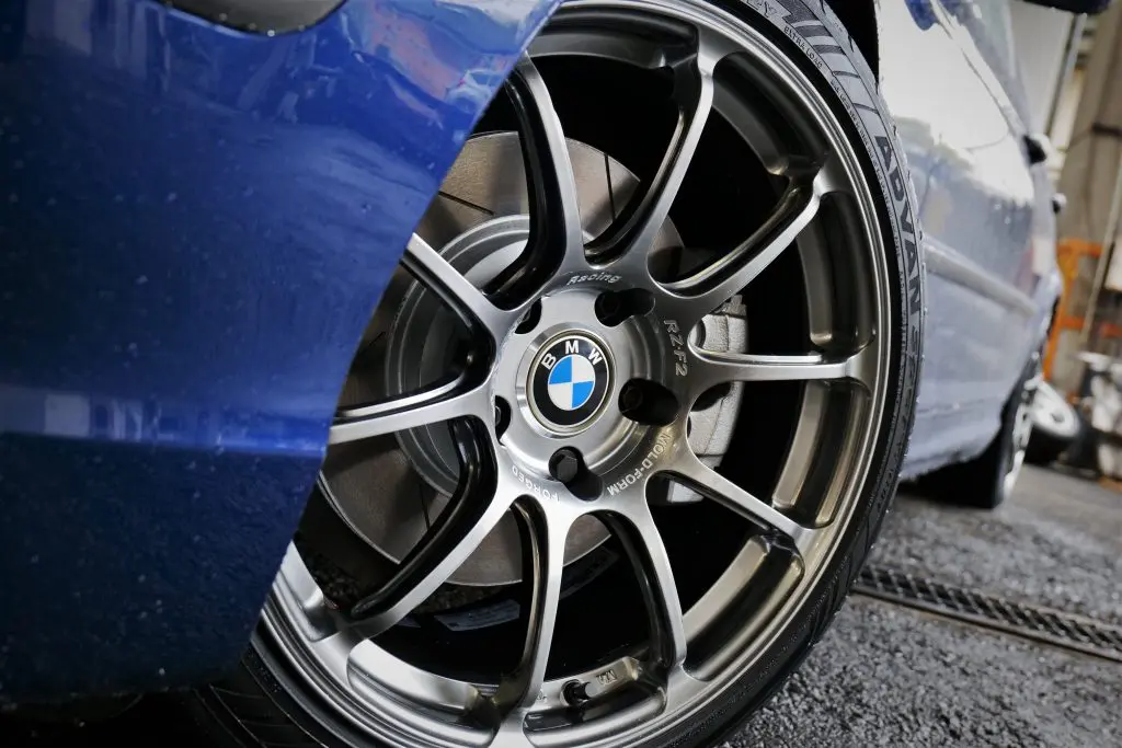 この時代の良さがある！BMW E46 3シリーズだってまだイジれます