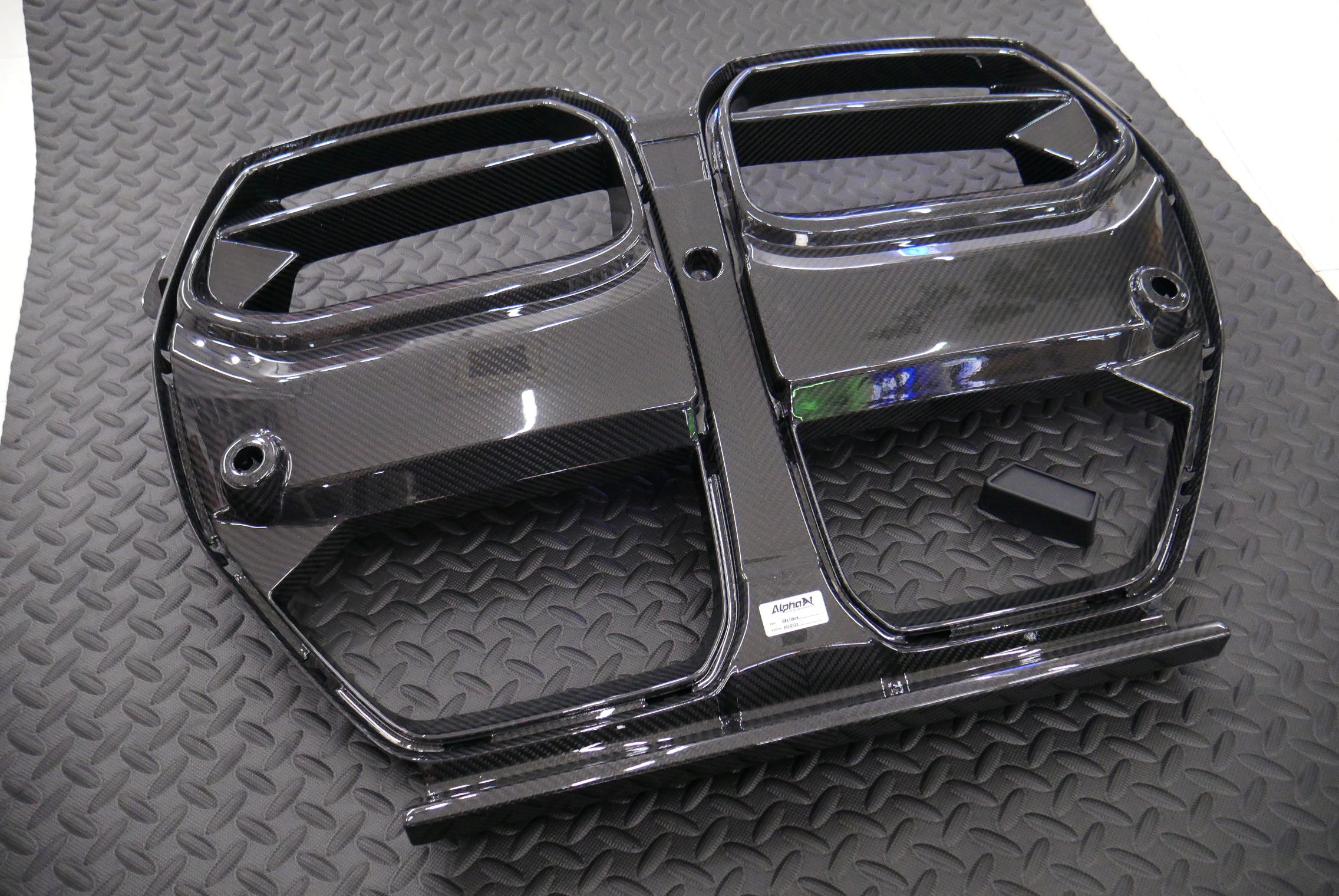 ALPHA-N Carbon Front Grille for G8x M3/M4 | Studie[スタディ]