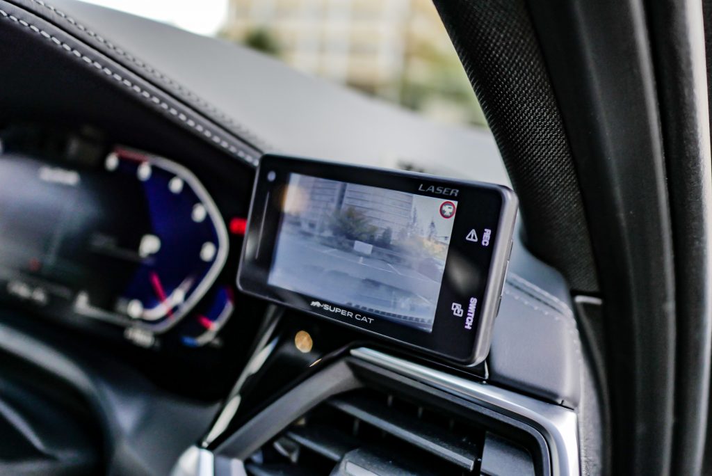 ALPINA G21 D3SにユピテルZ828DRレーダー&ドラレコSET取付