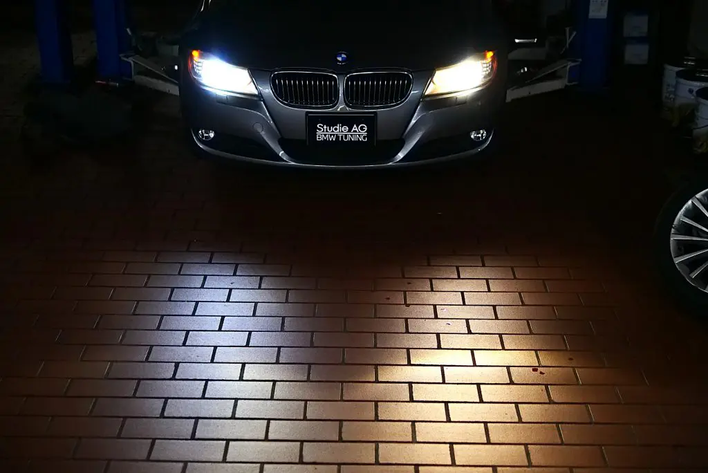 BREXのメタルLEDバルブでBMW E91のヘッドライトをリフレッシュ