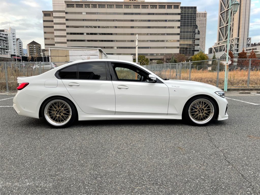 お待たせいたしました!BBS LMをBMW G20 320iへ装着です(^_^)