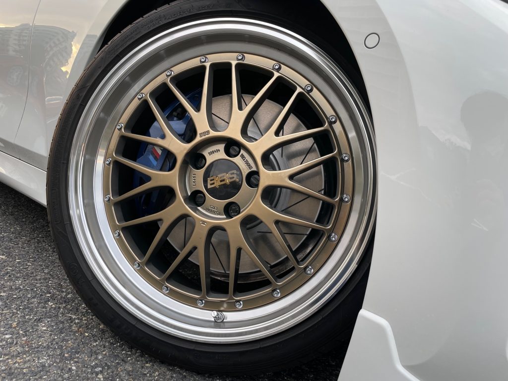 お待たせいたしました!BBS LMをBMW G20 320iへ装着です(^_^)