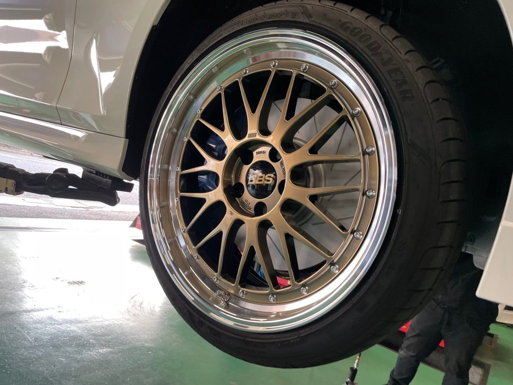 お待たせいたしました!BBS LMをBMW G20 320iへ装着です(^_^)