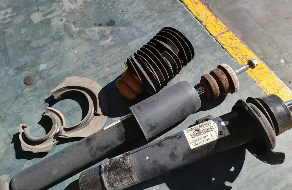リフレッシュ兼アップグレードにとBILSTEIN B12サスペンションを リフレッシュ兼アップグレードにとBILSTEIN B12サスペンションを