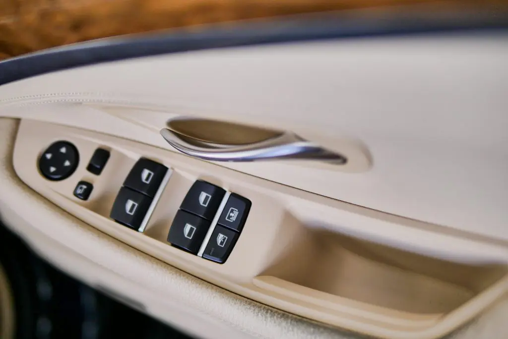 BMW ドアハンドル Amazon.co.jp: CHUANGHUI 車のドアハンドル BMW X2 F39 X1 F48