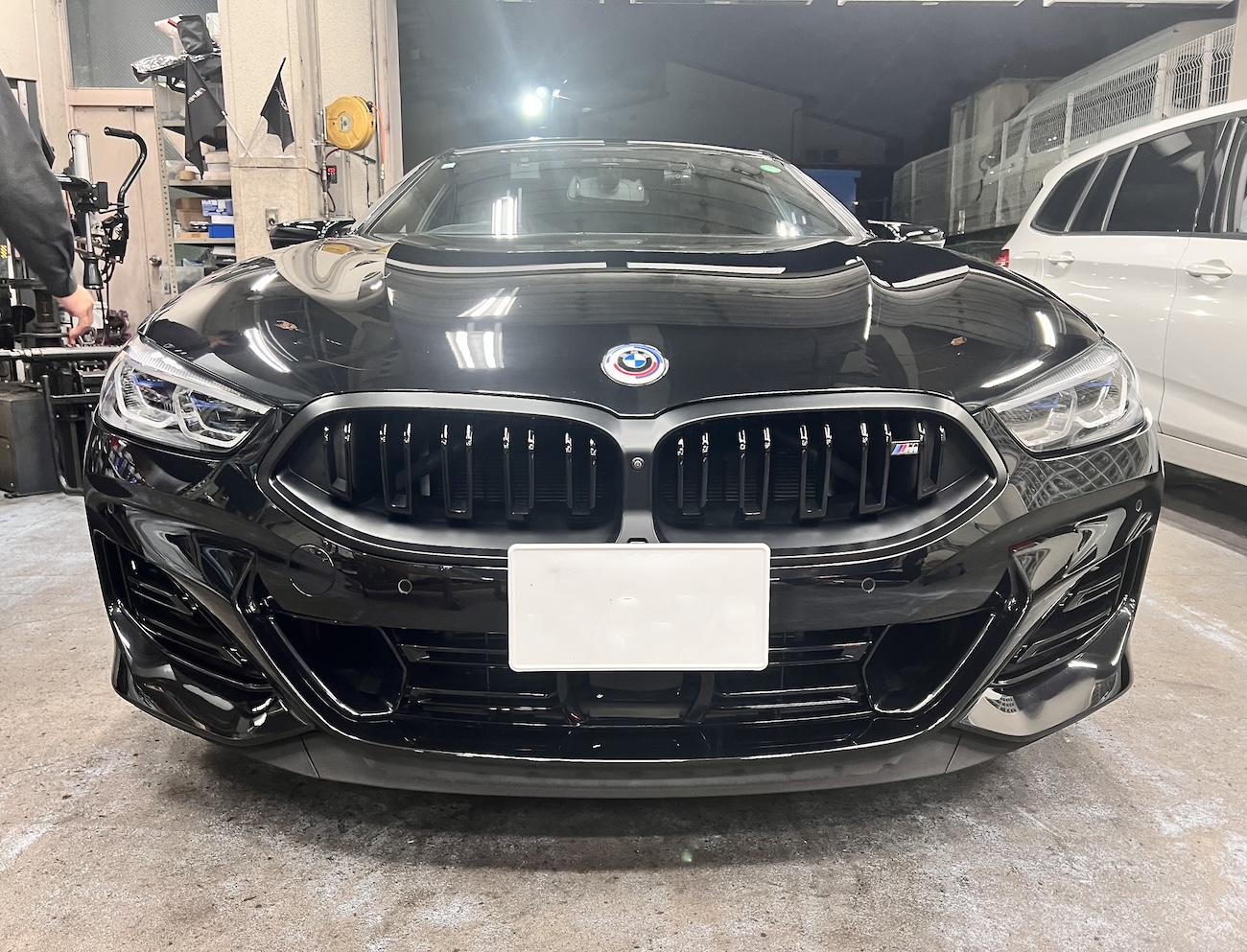 BMW純正8series Lciブラックグリルアイコニックグロウ | Studie[スタディ]