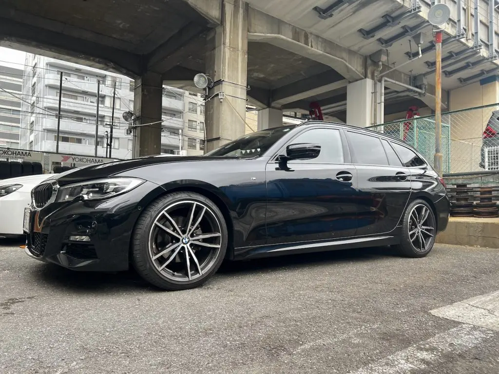 BMW G21Xドライブ車にACSCHNITZER純正形状サスペンションキット交換