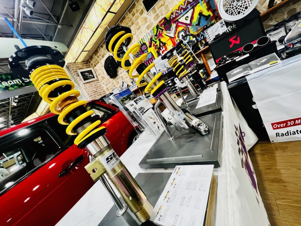 bmw_akrapovic_kw_suspetion_csf__bmwparts