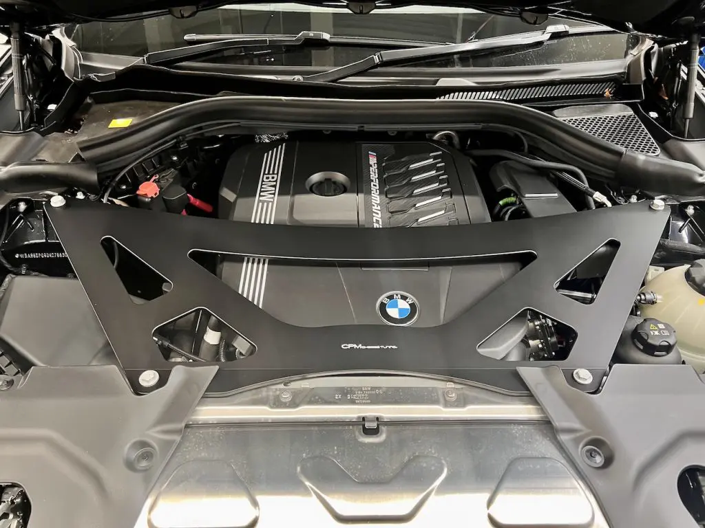 BMW X3G01-M40iボディ補強で運動性能アップ！CPMが役割を果たします