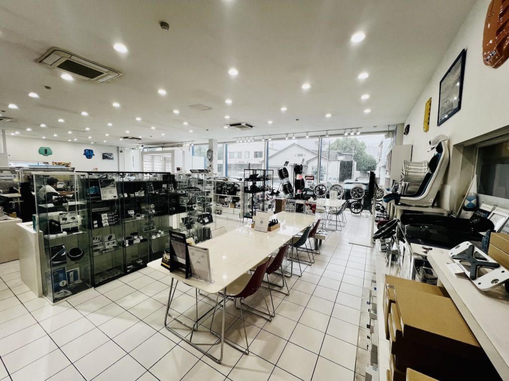 bmw_japan_studie_ag_tokyo_bmwshop
