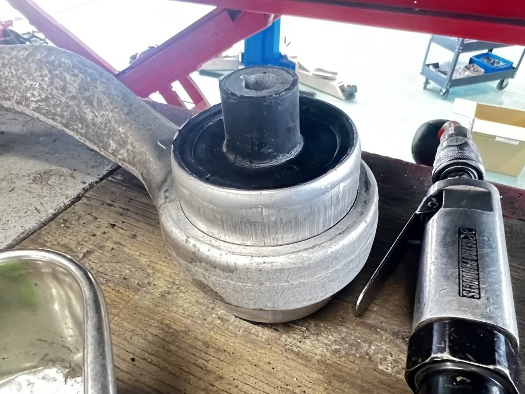 bmw_maintenance_bmw_arm_studie_ag