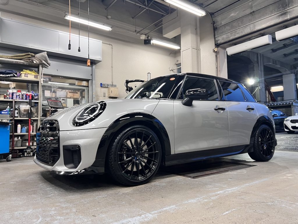 bmw_mini_f65_cooper_s_studie_ag_as_foged_wheel_Michelin_ps5_