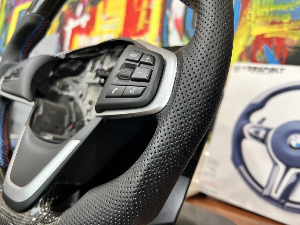 bmw_steering_verspielt_carbon_steering_bmw_studie_ag