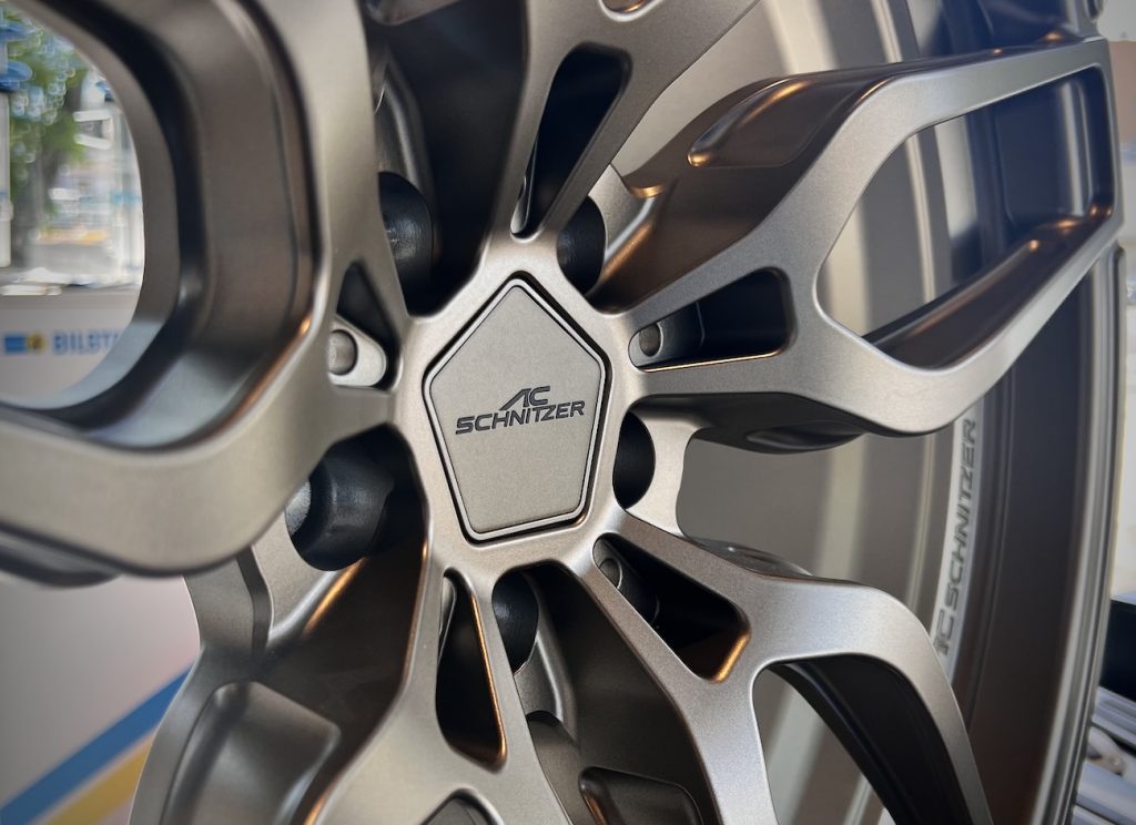 bmw_studie_ag_ac_schnitzer_wheel_ac4_forged_techgold_event_studie_kobe