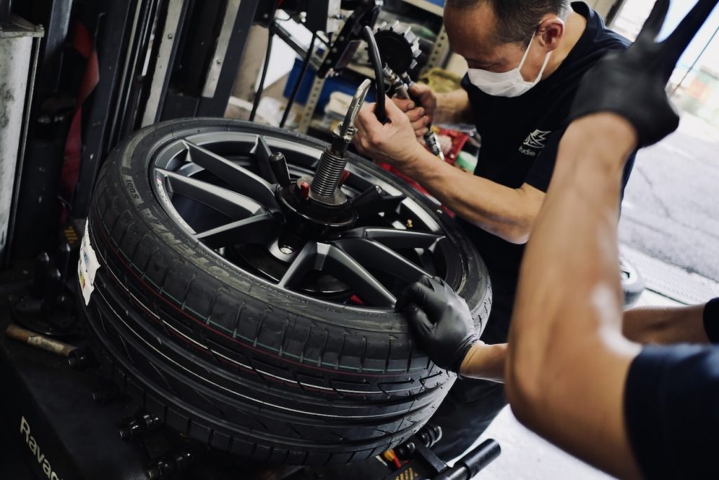 bmw_studie_ag_bmw_898m_19inch_wheel_studie_yokohama_