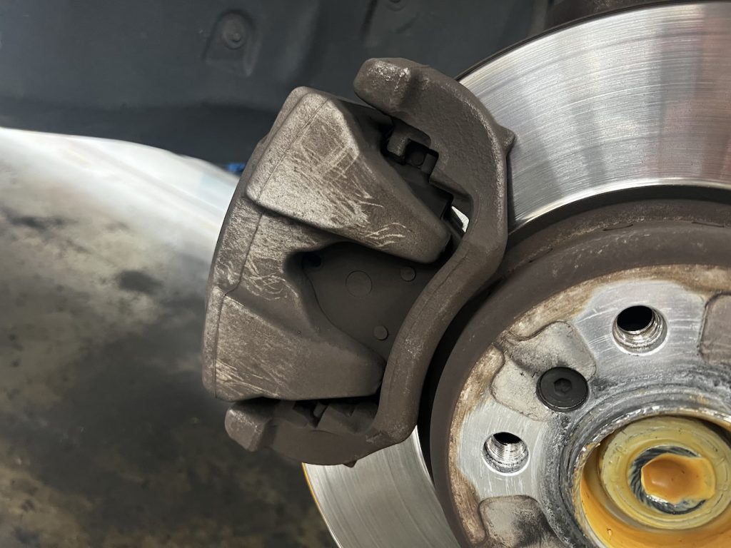bmw_studie_ag_bmw_brakepad_sr4_bmw_pad