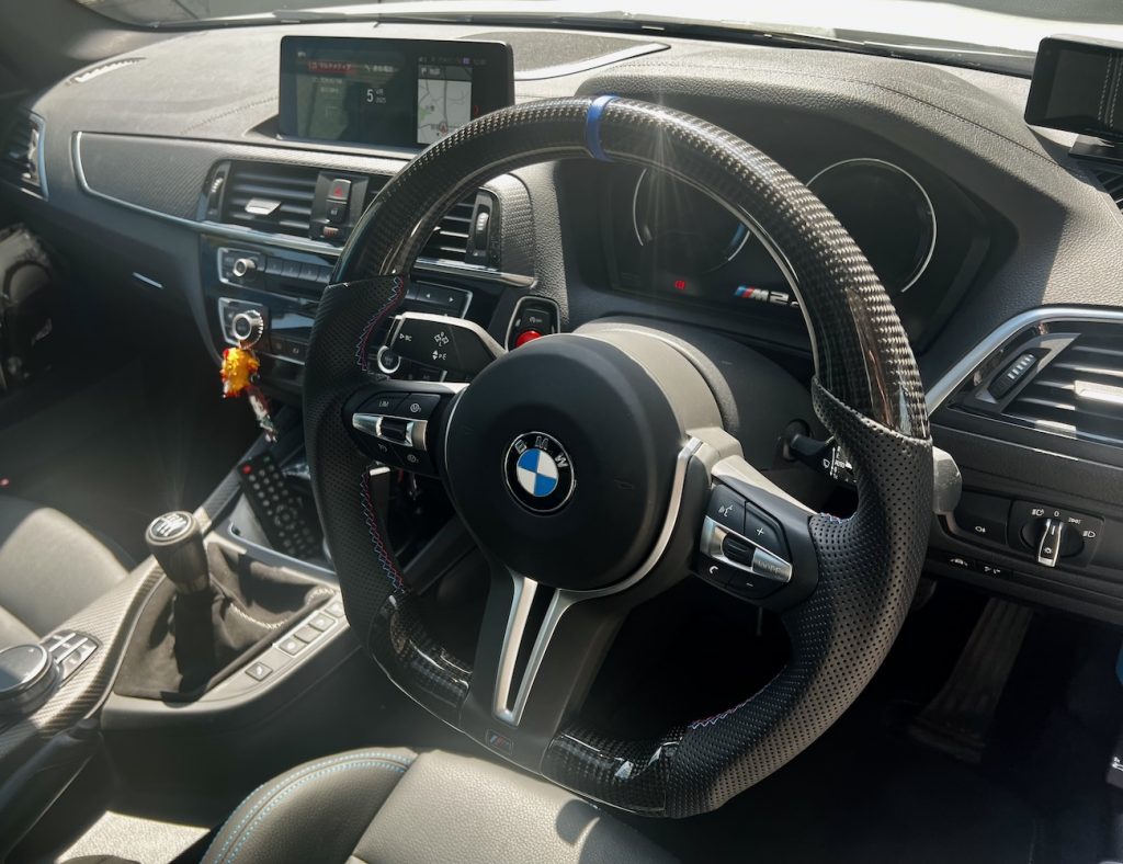 bmw_studie_ag_bmw_g87_m2_steering_verspielt_IMG_5110