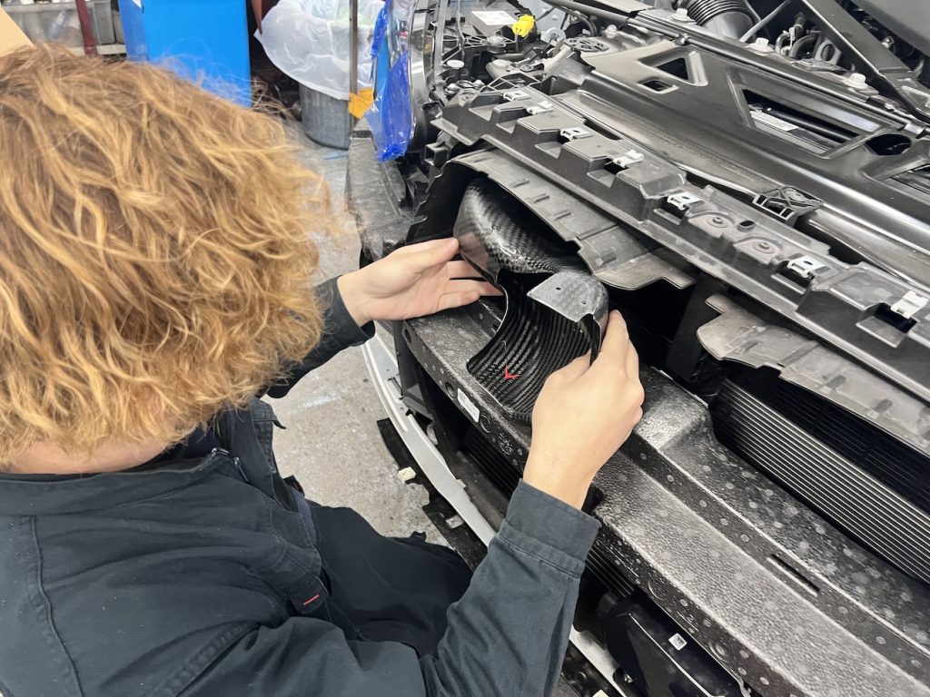 bmw_studie_ag_bmw_m3_eventuri_carbon_intake