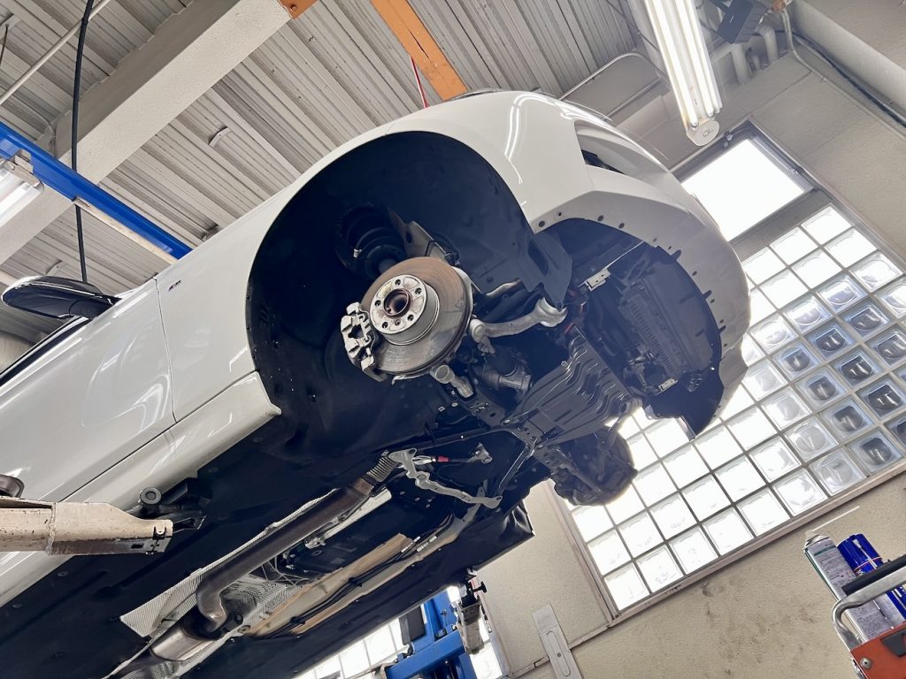 bmw_studie_ag_bmw_maintenance_studie_yokohama_IMG_95692.jpg