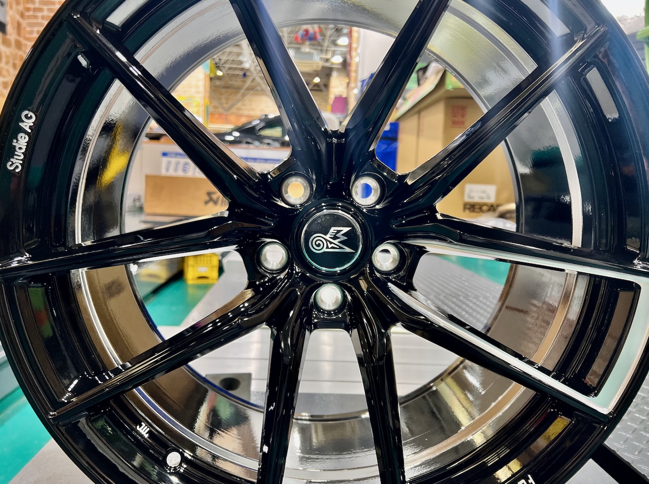 スタッドレス＆ホイール前後4本セット  G87M2・G80M3・G82M4 スタッドレス＆ホイール前後4本セット BMW G87M2・G80M3・G82M4 【公式