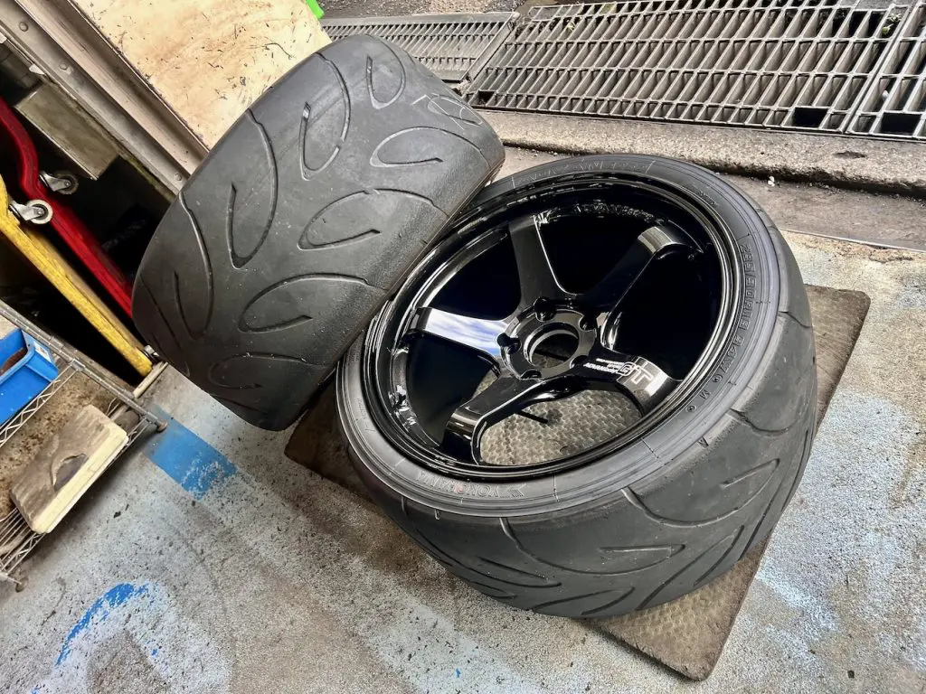 【予約受付中】 Wheel さぁ楽しもうF87M2！BMW ADVAN Studie | A050 ADVAN & GT タイヤ・ホイール