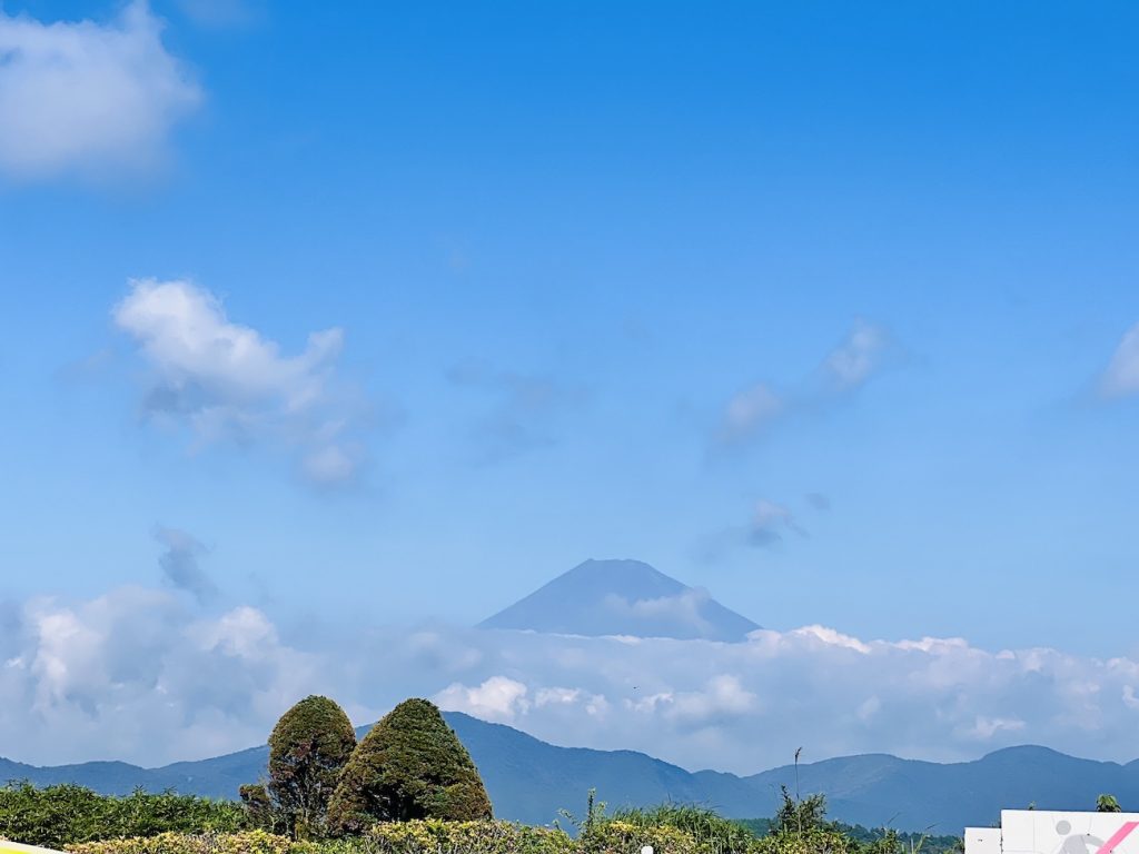 bmw_studie_hakone_skylounge_studie_ag_