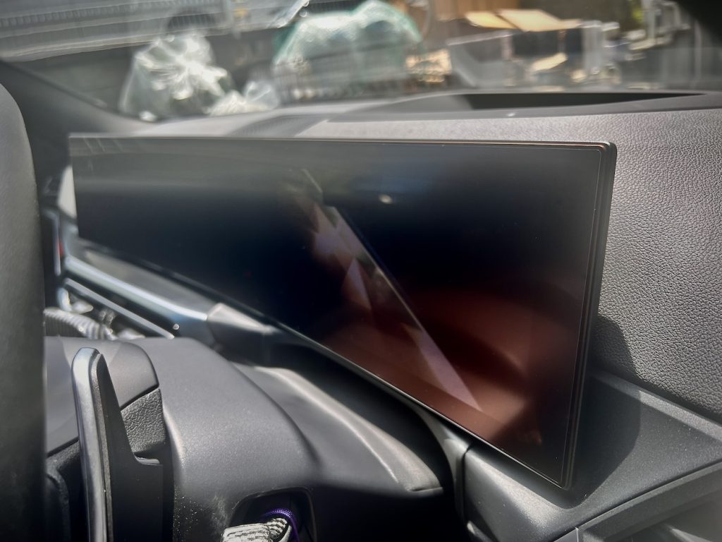 bmw_studieag_deff_multifunctionscreenprotector_bmw_idrive_film_IMG_9057