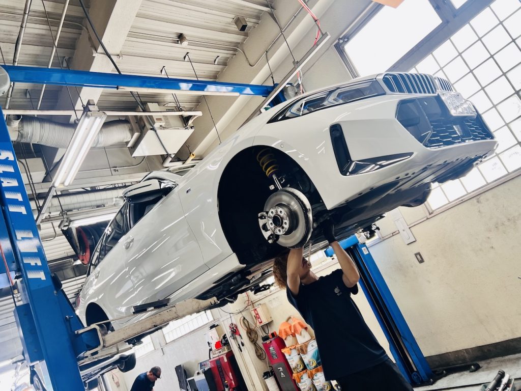 bmw_suspention_kw_v3_bmw_g2_bmw_studie_ag_yokohama_