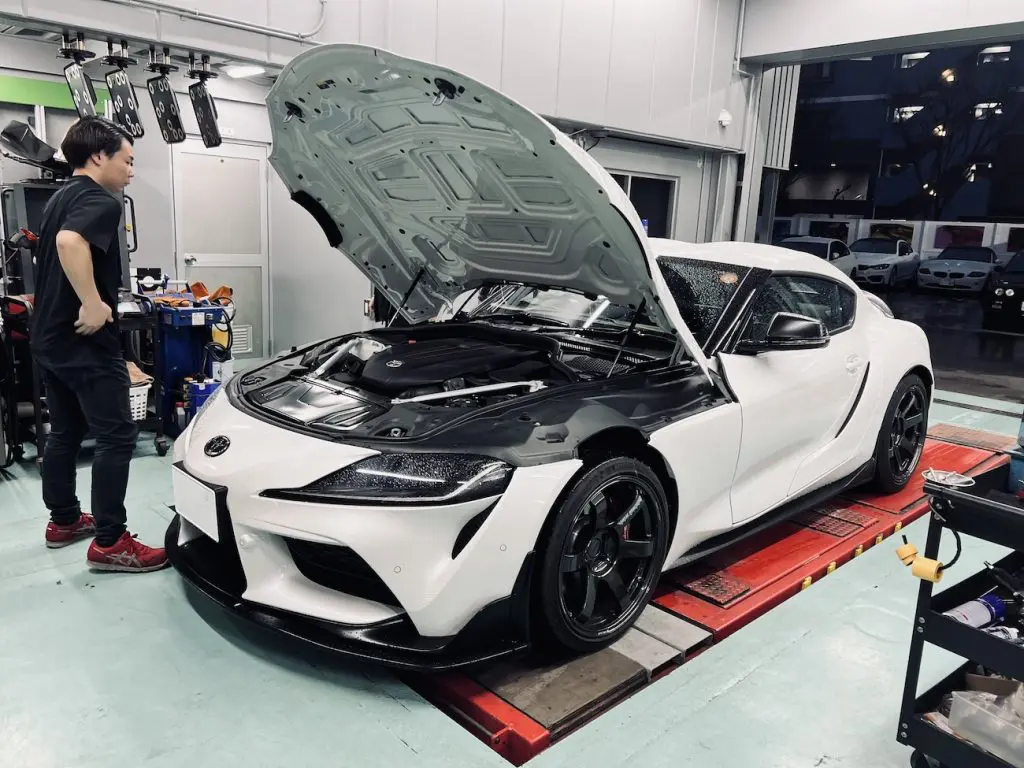 BMW Z4兄弟車TOYOTA SUPRAにも絶大効果！ボディ補強パーツCPM | Studie