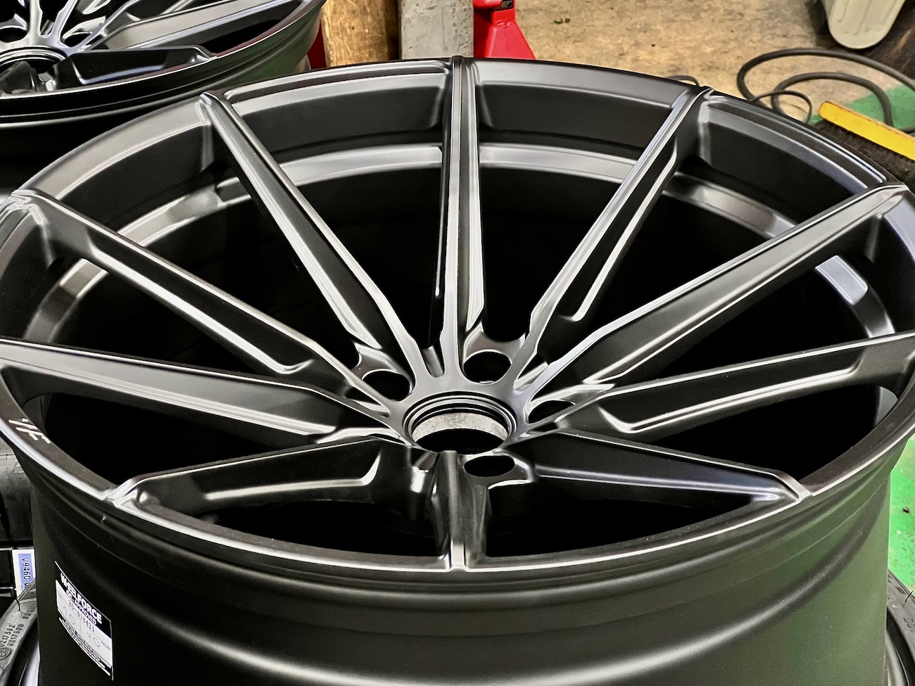 BMW G87M2ホイール交換ッ！WF Wheel CF.3-FF R超Deepでかなりイケてますッ！！！ | Studie[スタディ]