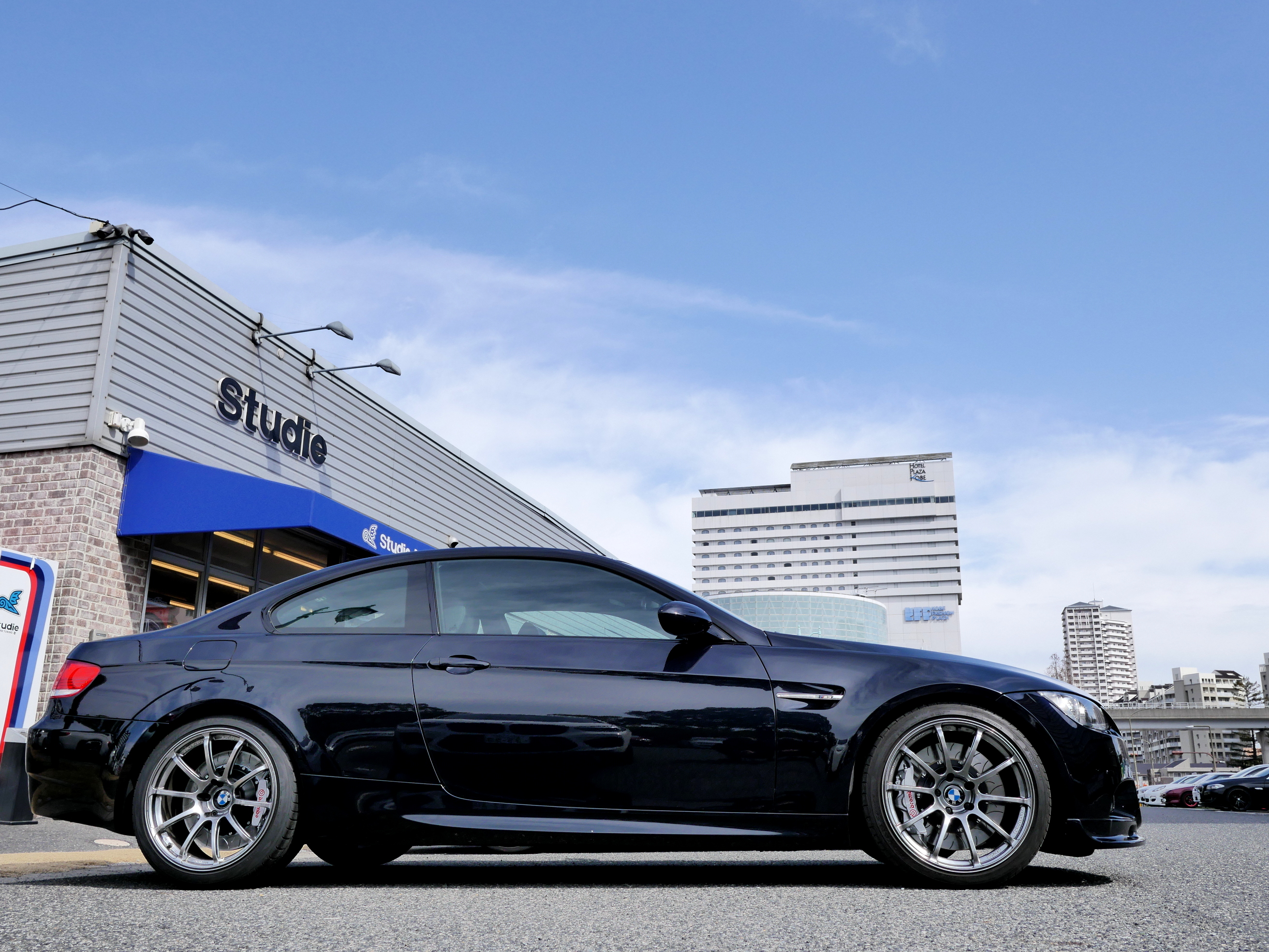 FAN多き熱き名車！BMW E92M3に！泣く子も黙る？魅惑のパーツ装着