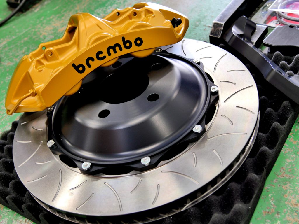 brembo GT KIT
マットゴールド　丸文字
BMW F31 320i Msp Lci