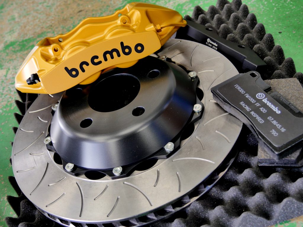 brembo GT KIT
マットゴールド　丸文字
BMW F31 320i Msp Lci