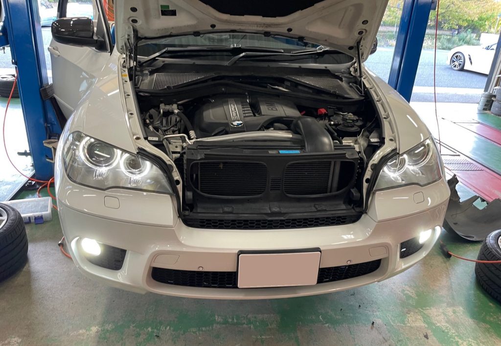 フォグランプを明るく!BMW E70 X5 35iにBREX METAL LED BULB 66 を装着です☆