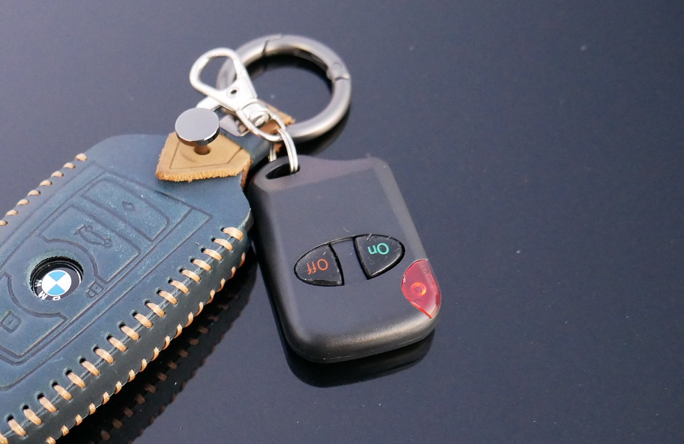 core OBJ Exhaust Ealve Controllerの専用リモコン