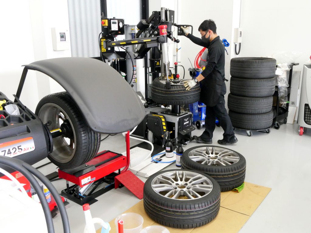 Salon de Studie AG +FUKUOKA- スタディ BMW タイヤ交換